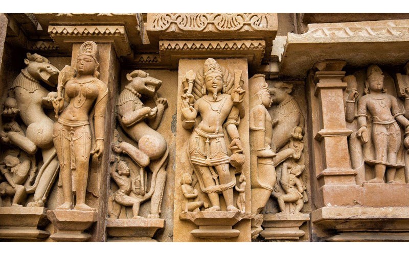 Golden Triangle Tour with Khajuraho and Varanasi