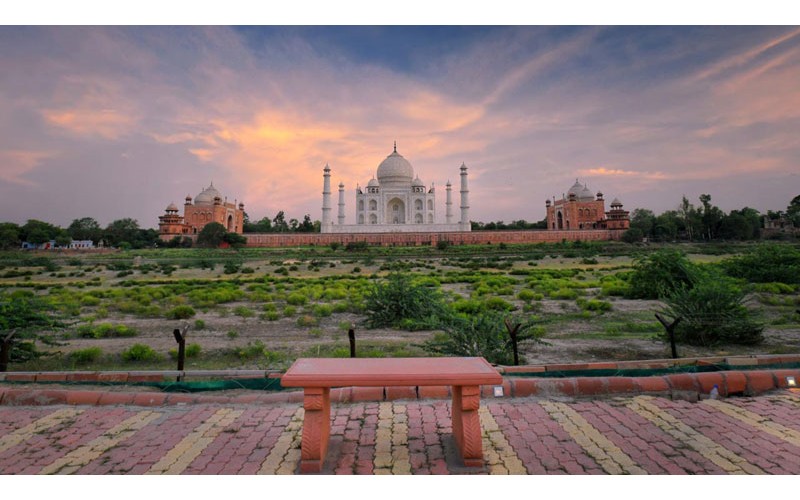 Explore Agra  with Local Tour Guide