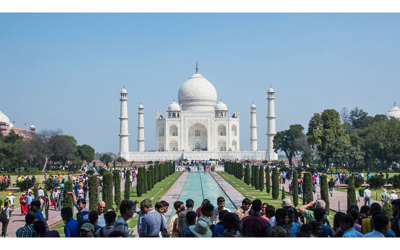 Private Same Day Tour to Taj Mahal & Agra Fort by car from Delhi